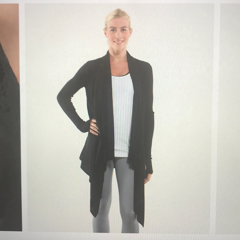 Lululemon Universal Wrap